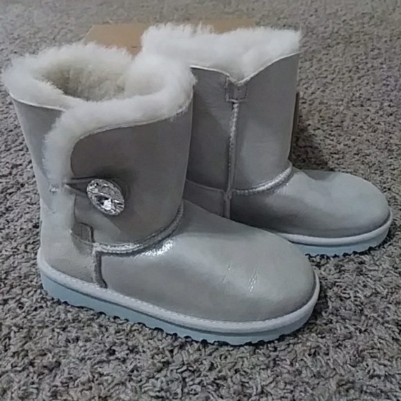 frozen ugg boots